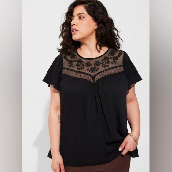 Torrid Washable Crinkle Gauze Flutter Sleeve Lace Mix Top - Picture 1 of 7
